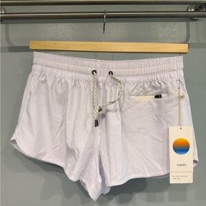 Vuori Women's White Performance Clementine 2.0 Shorts